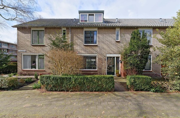 Lunshof makelaars Amstelveen en Amsterdam - De Parelvisserslaan 102   Amstelveen