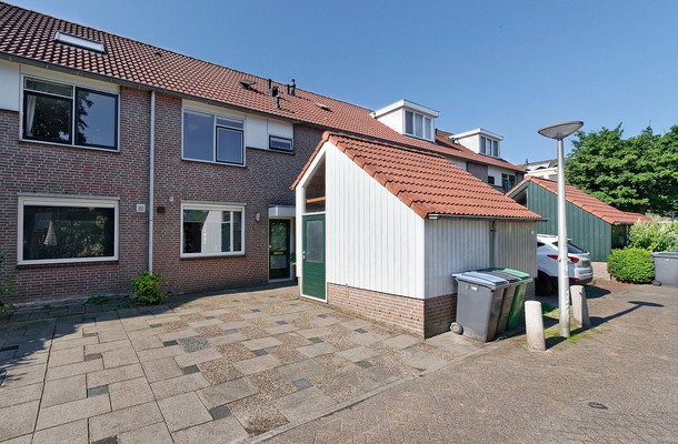 Lunshof makelaars Amstelveen en Amsterdam - Lantaarnopsteker 31   Amstelveen