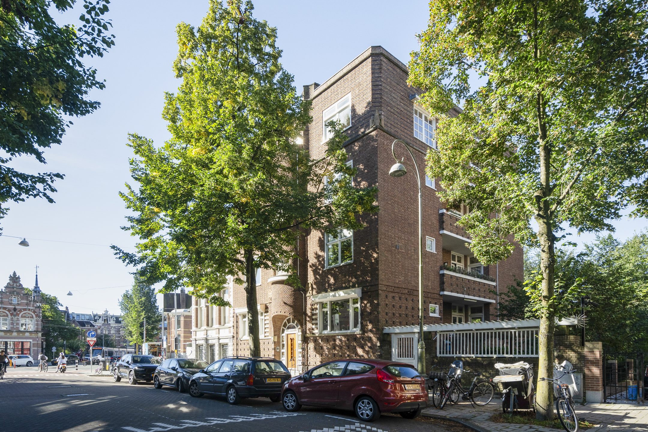 Lunshof makelaars Amstelveen en Amsterdam - Koninginneweg 8 3 Amsterdam